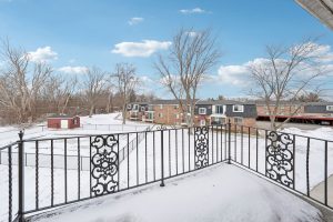 Apartment for rent balcony