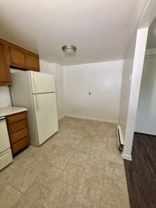 Eat-in kitchen in apartment for rent