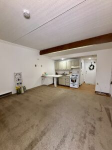 Living space in studio apartment for rent