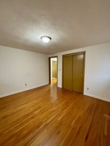 Second bedroom in apartment for rent