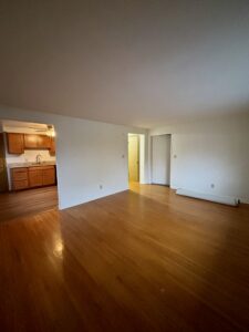 Living space in apartment for rent