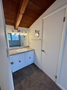 Vanity of Townhouse rental